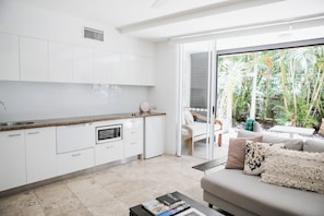 Garden View Suite | Hochwertige Bettwaren, individuell dekoriert, individuell eingerichtet