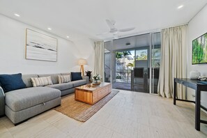 Oasis Penthouse Suite | Literie de qualité, décor unique, ameublement unique