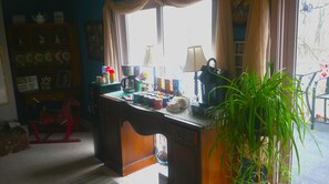 Dining - Lil Black Bear Inn (Nashville)