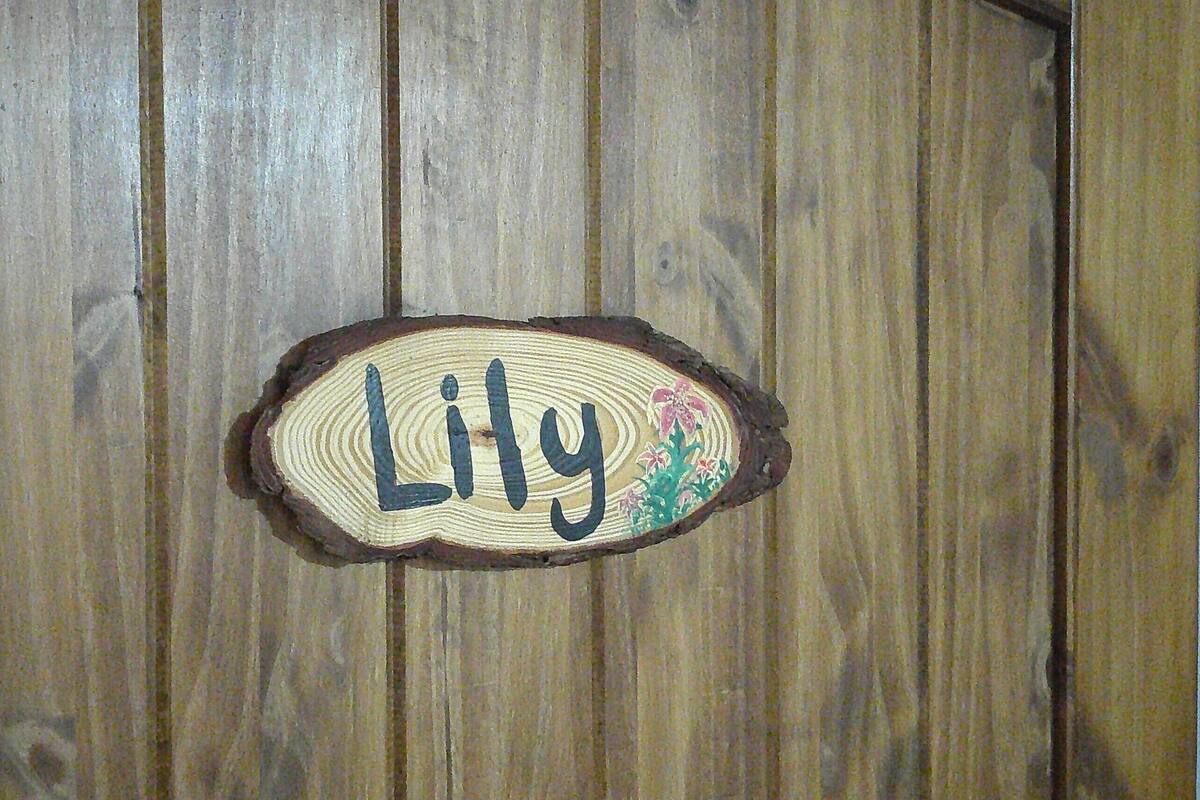 Standard-Vierbettzimmer, barrierefrei, mit Bad (Lily)