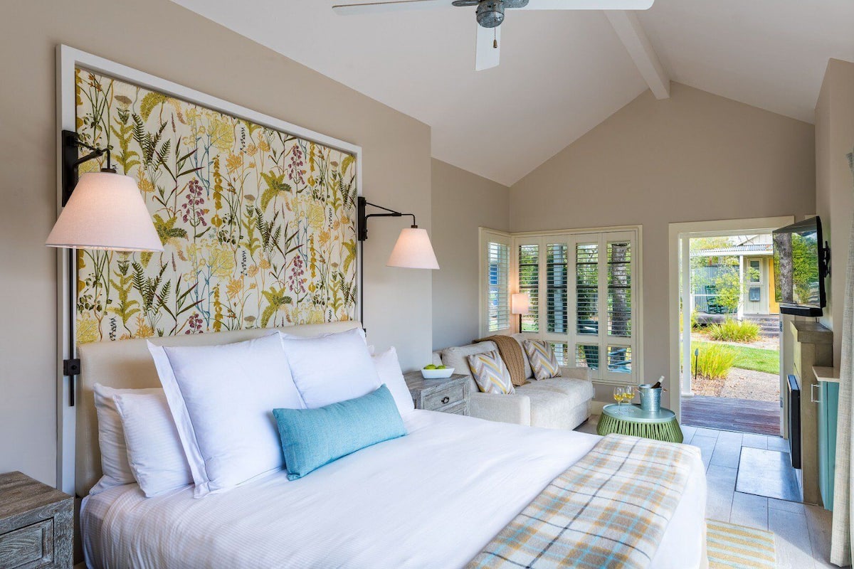 Premier Garden Cottage King | Frette Italian sheets, premium bedding, pillowtop beds, minibar