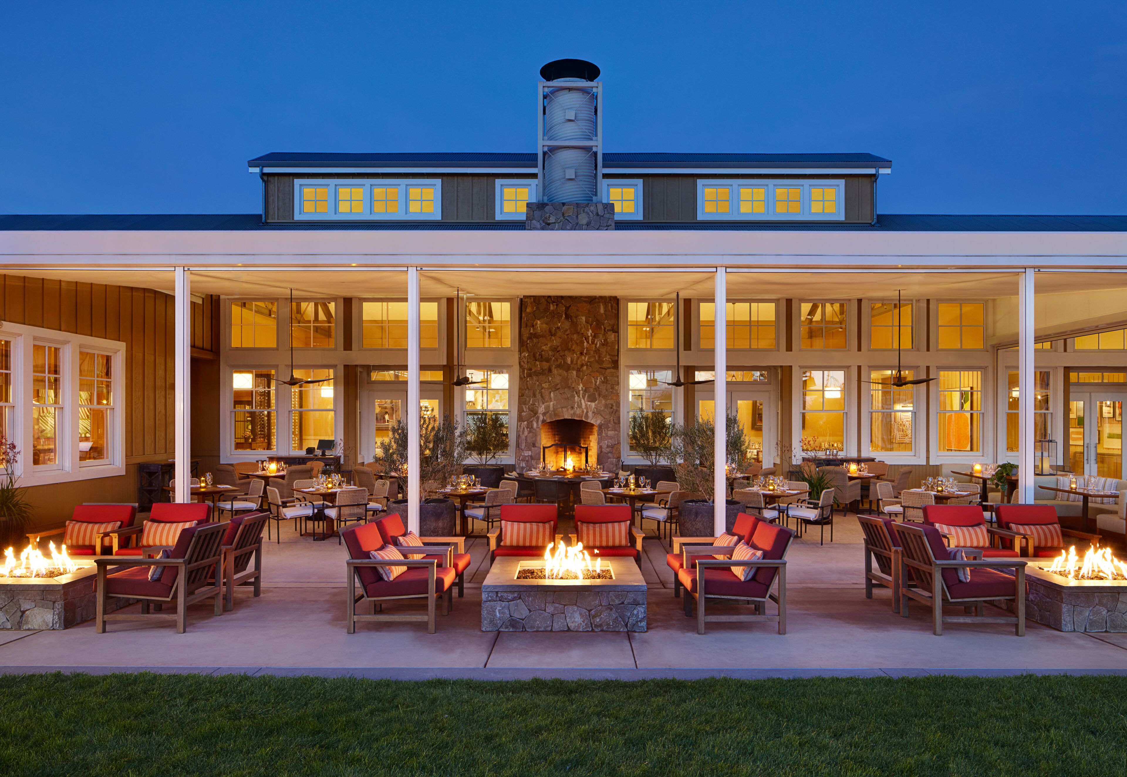 3 restaurants, breakfast, lunch, dinner served; American cuisine