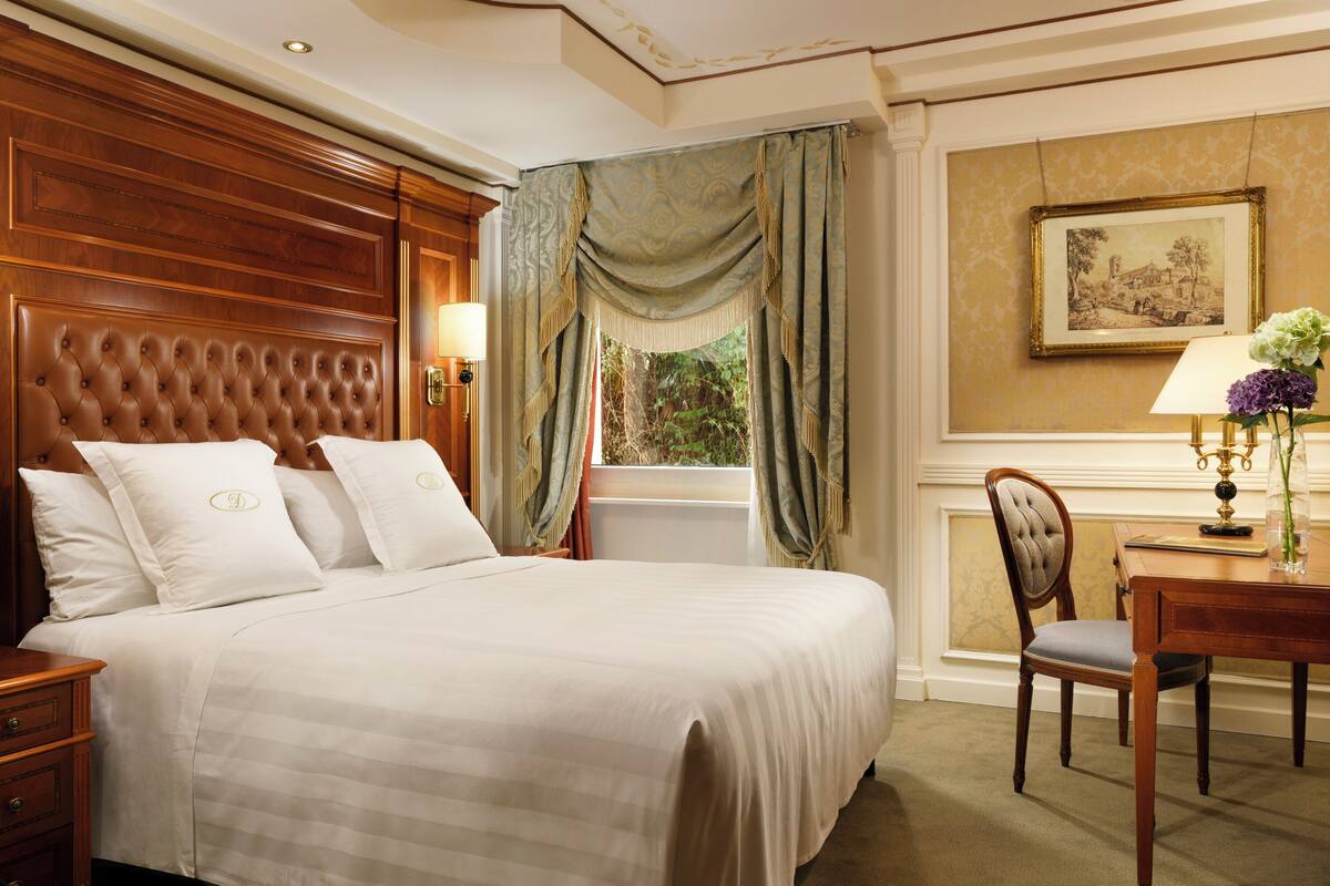 Minibar, in-room safe, desk, blackout curtains
