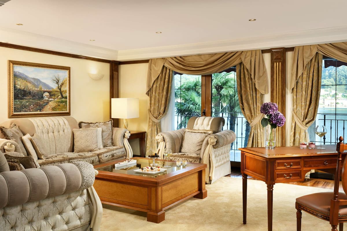 Presidential Suite, 1 Bedroom, Terrace, Lake View | Minibar, in-room safe, desk, blackout drapes