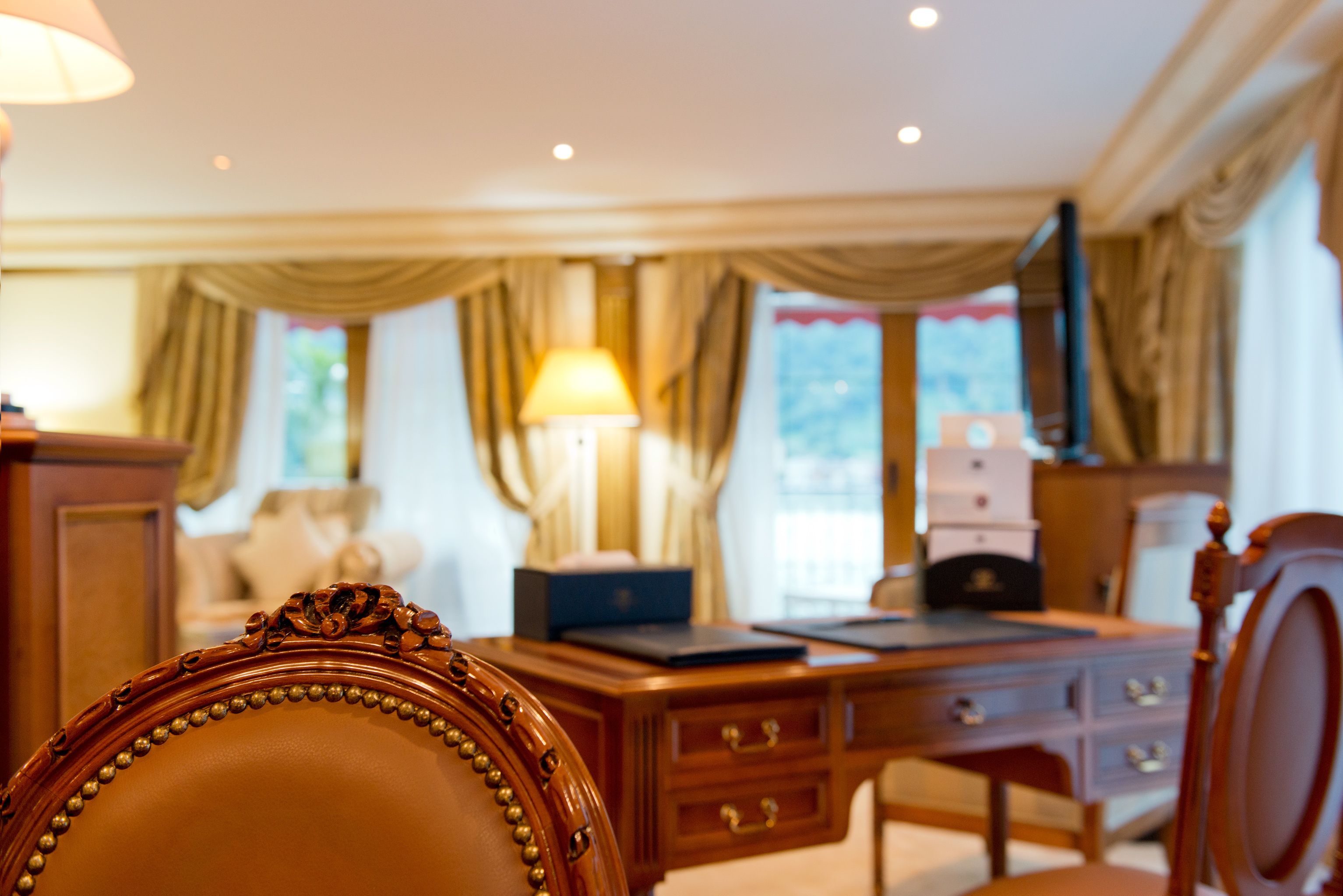 presidential suite, 1 bedroom, terrace, lake view | 1 bedroom, minibar, in-room safe, desk
