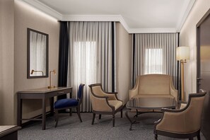 Corner Suite, 1 Double Bed with Sofa bed | Living area | TV
