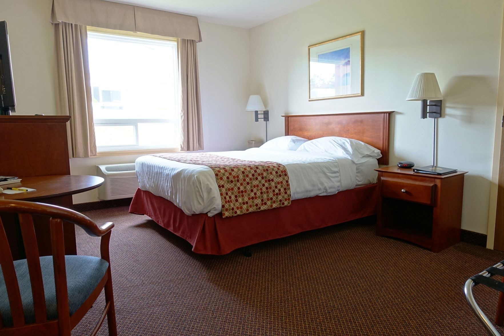 Desk, soundproofing, iron/ironing board, free cribs/infant beds