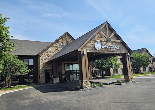 Ironwood Lodge, Lake Elmo, Series by Marriott