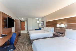 办公桌、熨斗/熨衣板、免费婴儿床、折叠床/加床（额外收费）