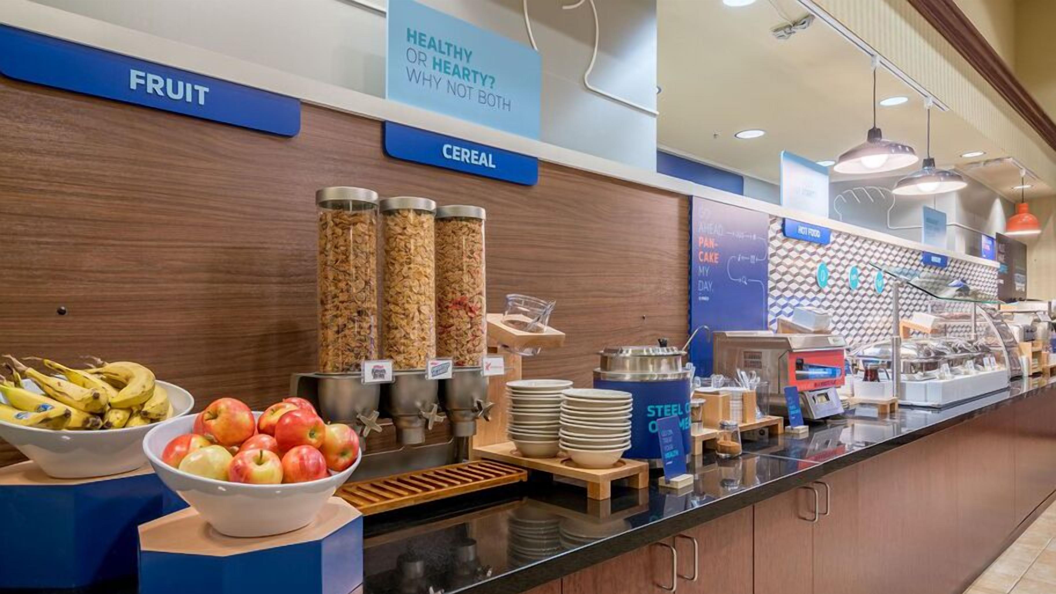 free buffet breakfast