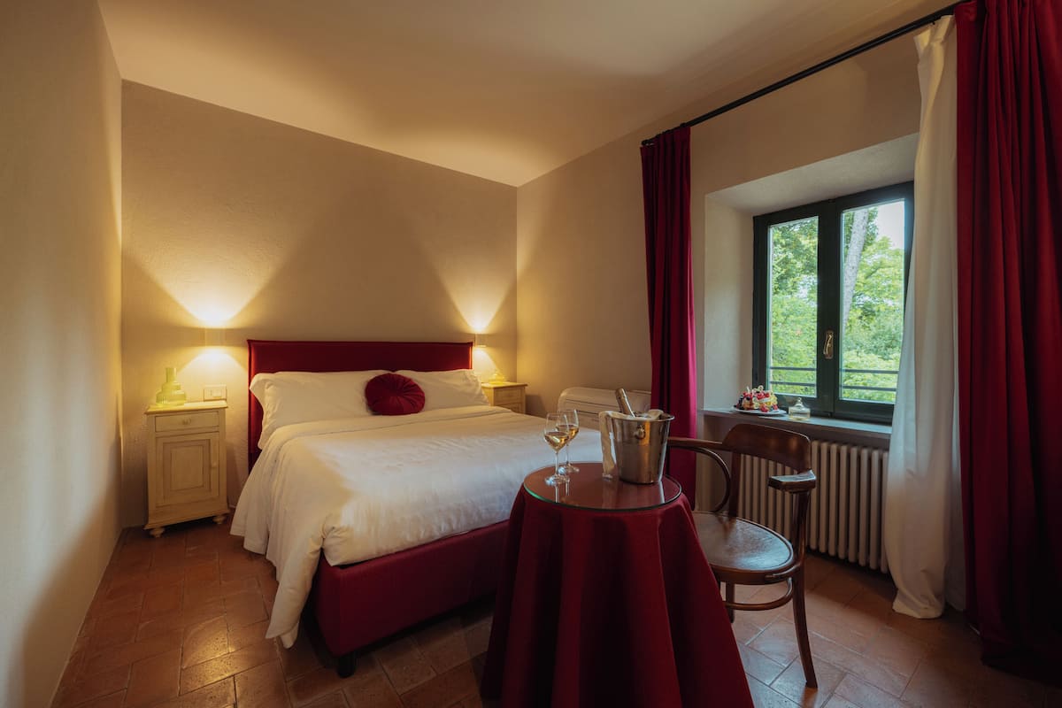 Panoramic Room | Hypo-allergenic bedding, down comforters, minibar, in-room safe
