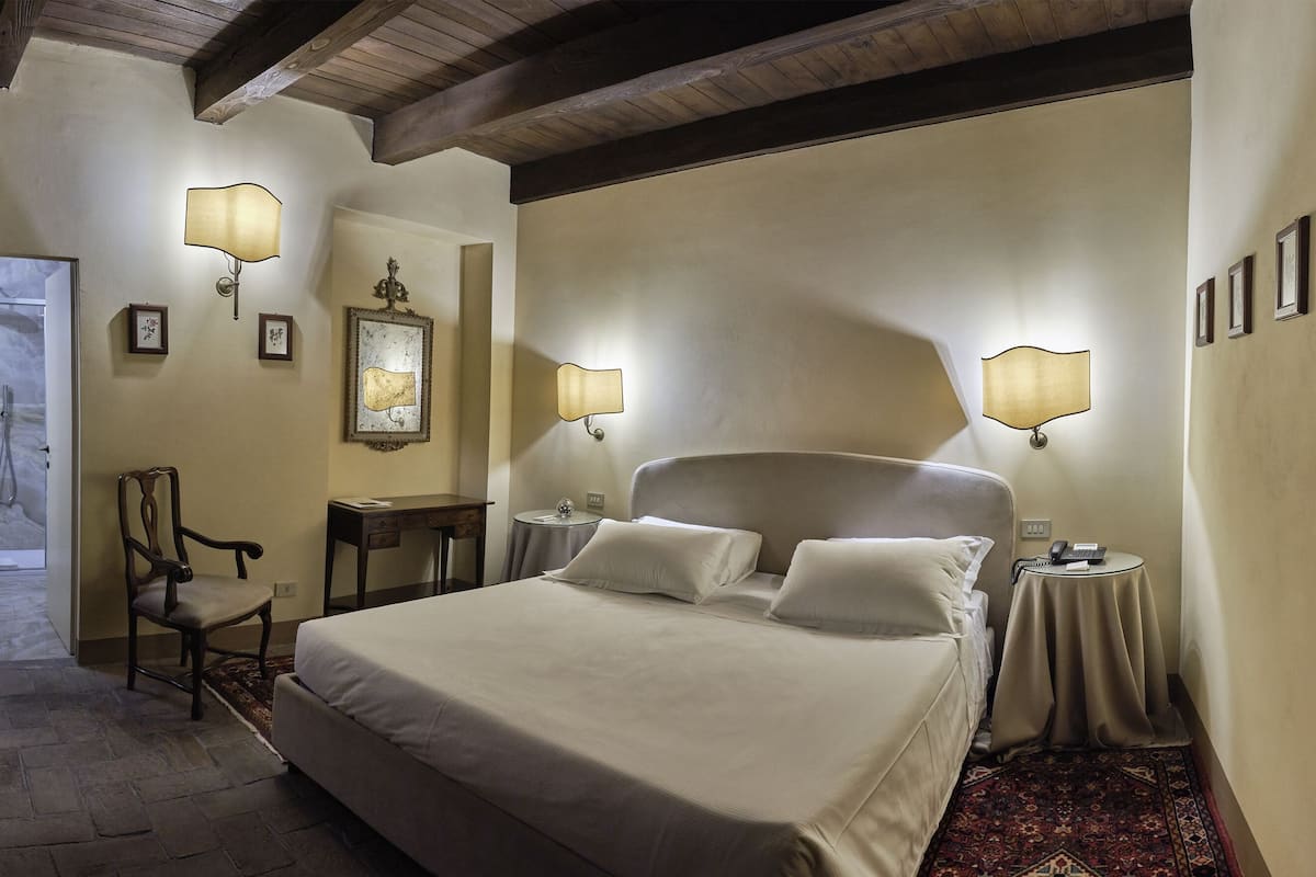 Superior Double Room | Hypo-allergenic bedding, down comforters, minibar, in-room safe
