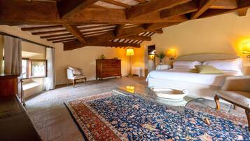 Hypo-allergenic bedding, down comforters, minibar, in-room safe