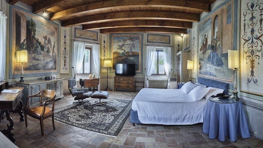 Palazzo Viviani Castello di Montegridolfo