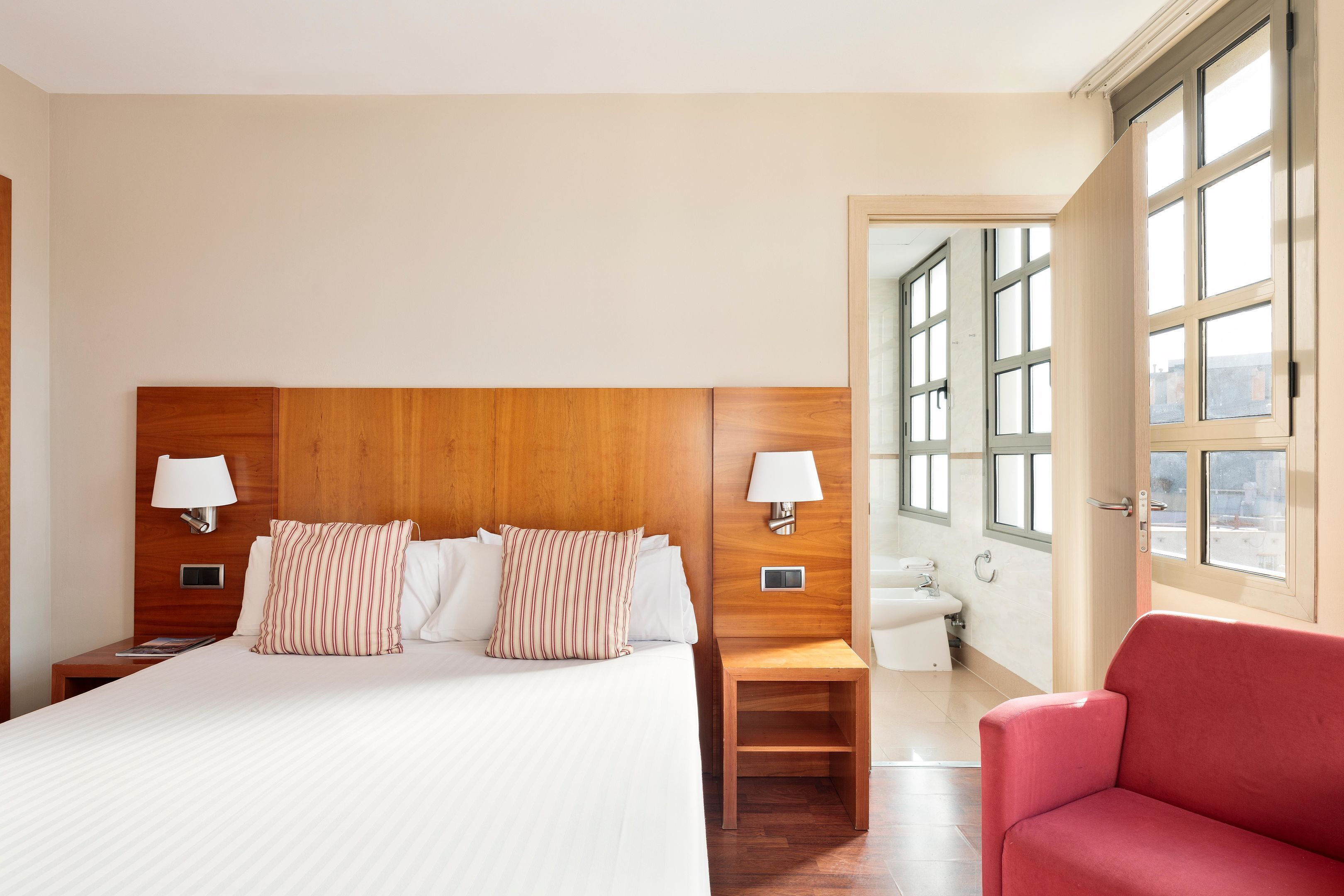 Habitación superior con 1 cama doble o 2 individuales