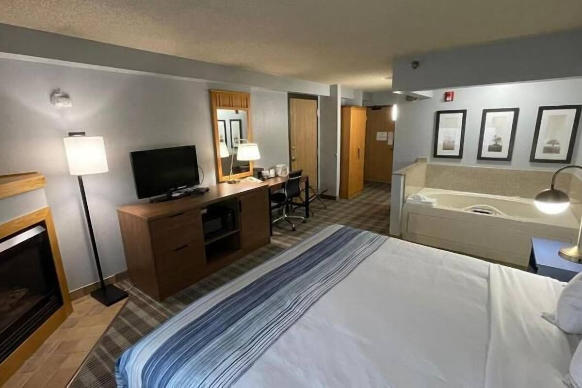 Ropa de cama de alta calidad y escritorio