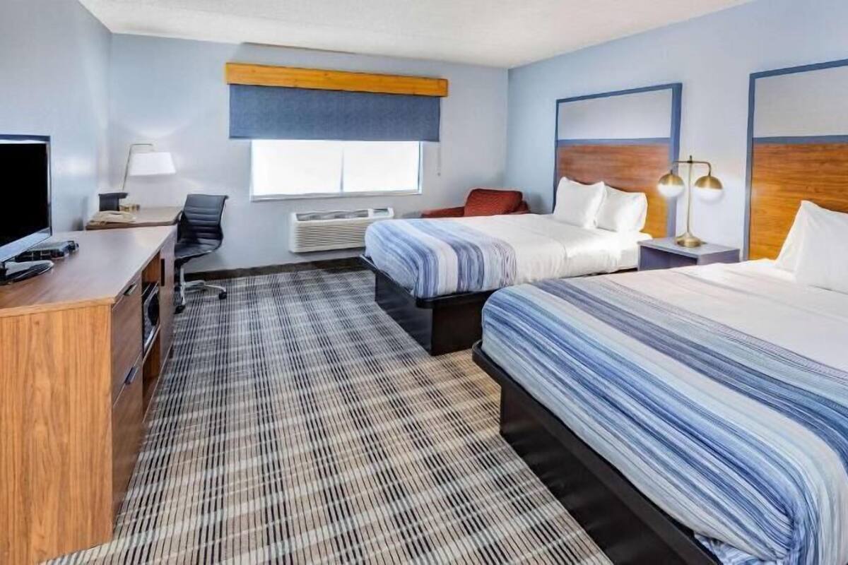 Ropa de cama de alta calidad y escritorio