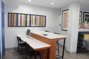 Business center - Holiday Inn Express & Suites Enterprise by IHG (Enterprise)