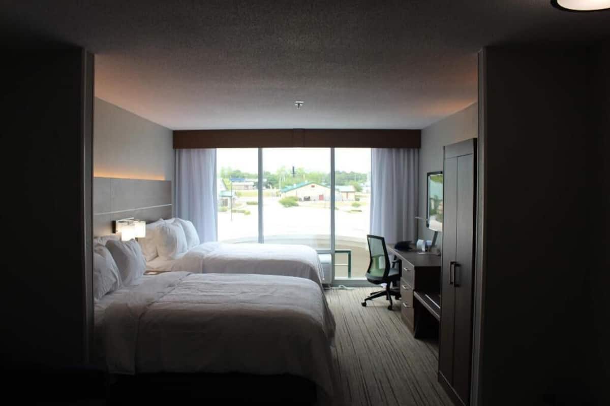 Tallelokero huoneessa, työpöytä