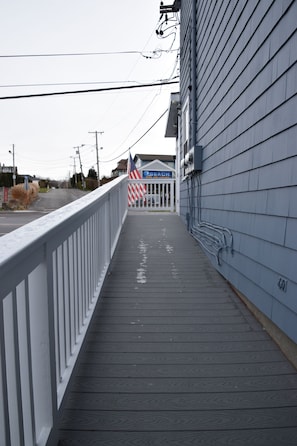 Property entrance - Rhea's Inn By The Sea (Middletown)