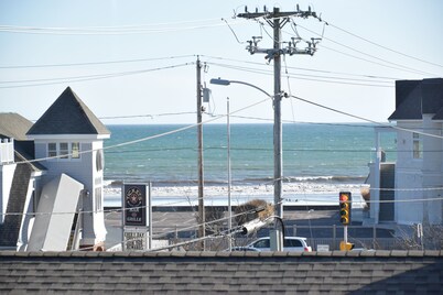 Rhea's Inn By The Sea