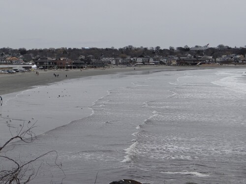 Rhea's Inn By The Sea