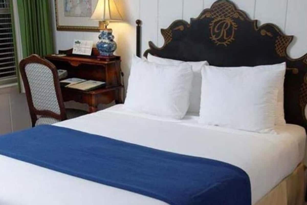 Habitació, 1 llit de matrimoni gran (Garden) | Caixa forta a l'habitació, decoració individual i mobiliari individual