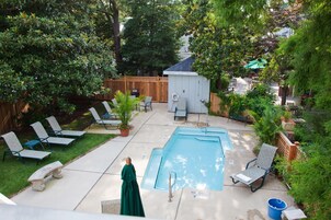 2 outdoor pools, pool umbrellas, sun loungers