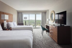 Premium bedding, down comforters, pillowtop beds, in-room safe - Marriott Myrtle Beach Resort & Spa at Grande Dunes (Myrtle Beach)