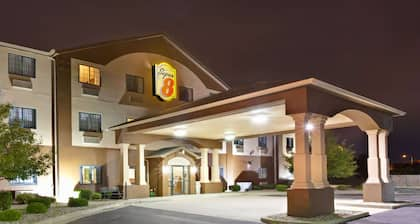 Super 8 by Wyndham South Bend