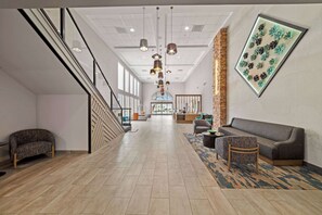 Lobby - Hampton Inn & Suites by Hilton Mesquite (Mesquite)