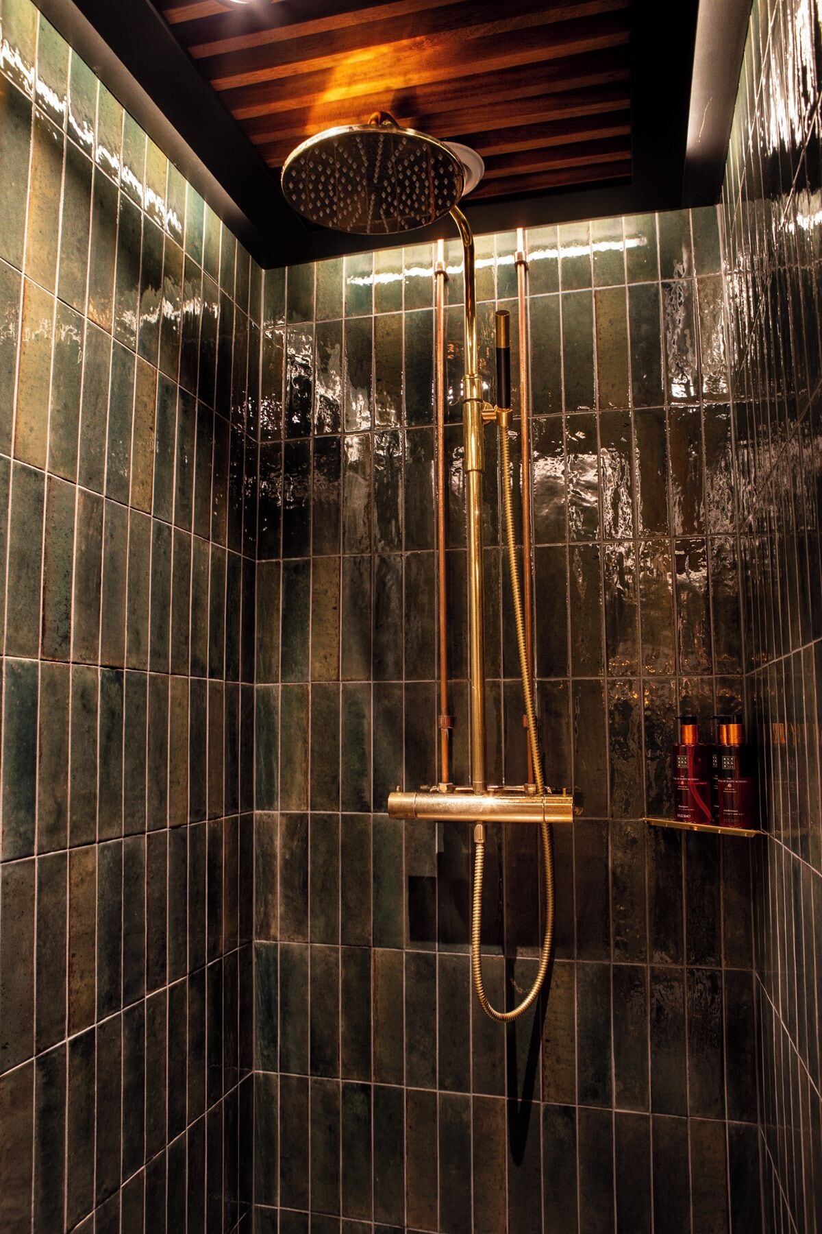 family room | bathroom | free toiletries, hair dryer, towels