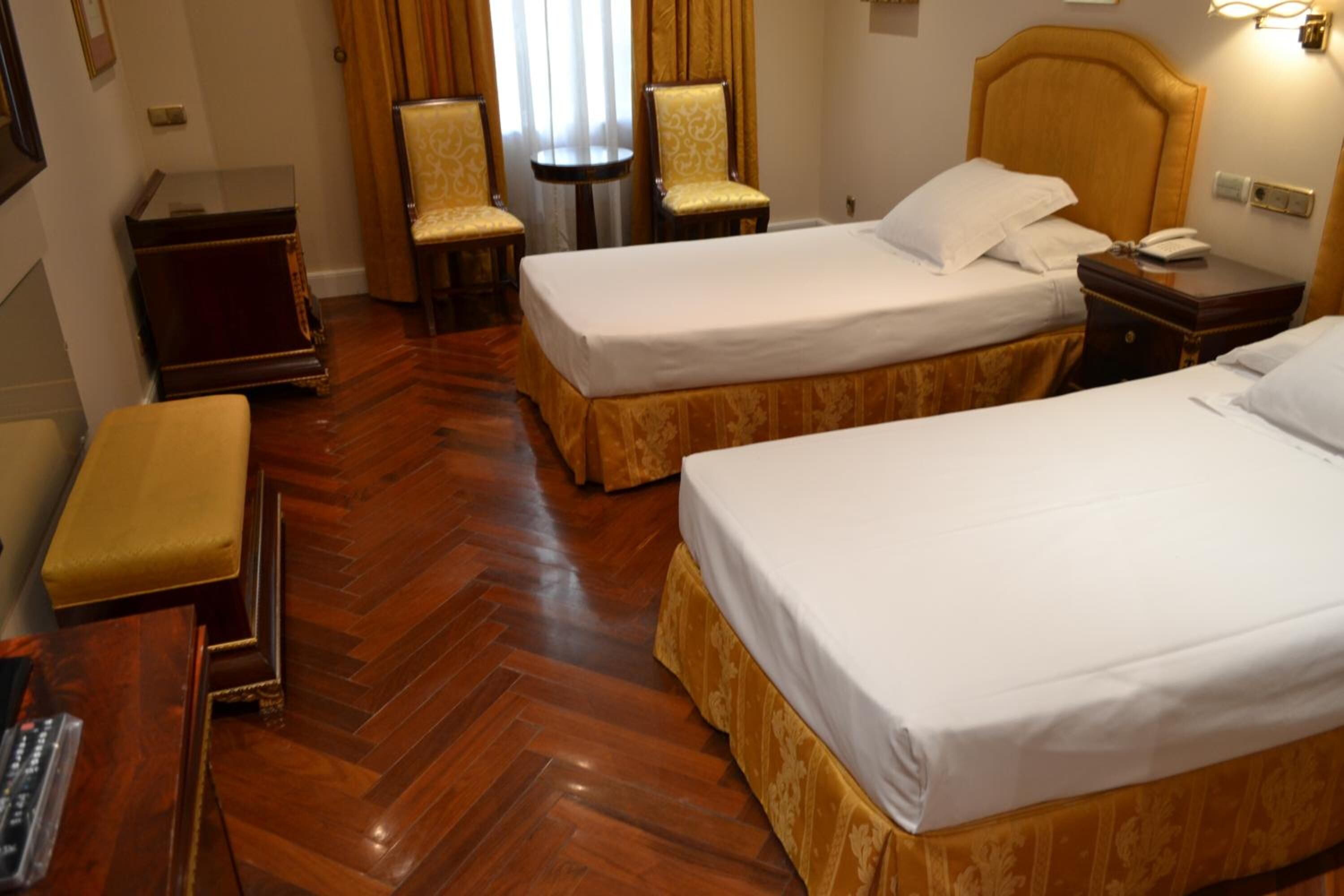 1 bedroom, premium bedding, minibar, in-room safe