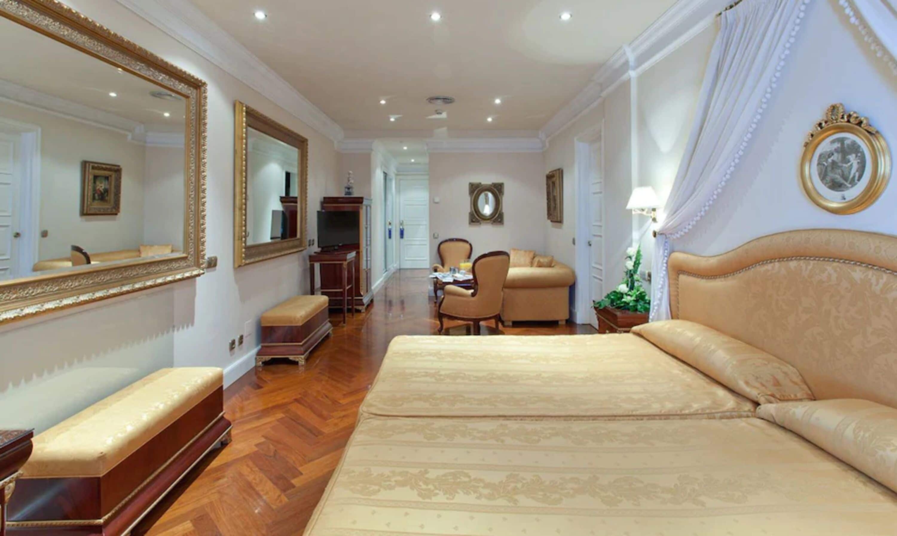 twin room (two beds and sofa bed) | 1 bedroom, premium bedding, minibar, in-room safe