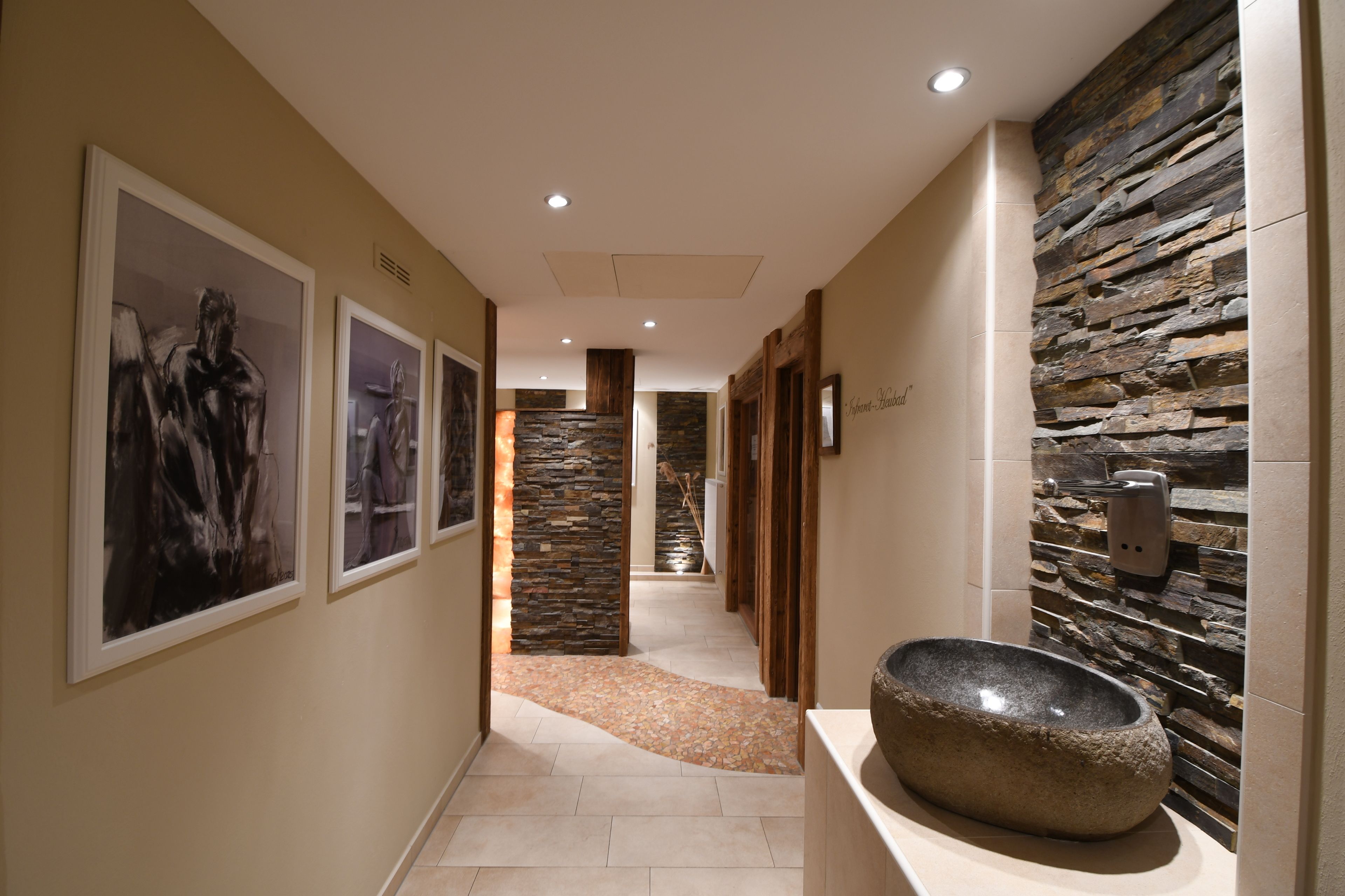 sauna, steam room, body treatments, body wraps, body scrubs, facials