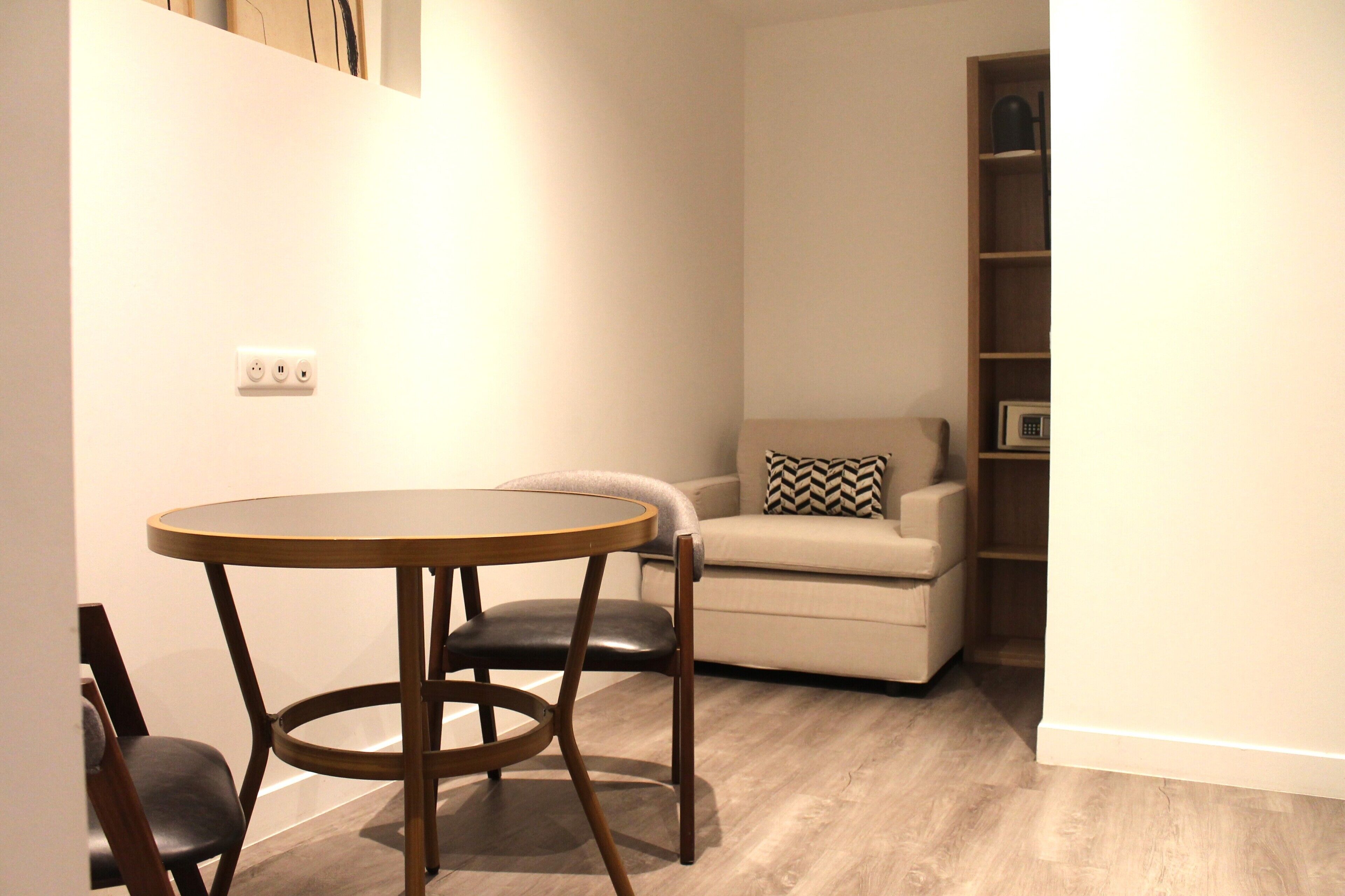 Foto - Avia Saphir Montparnasse