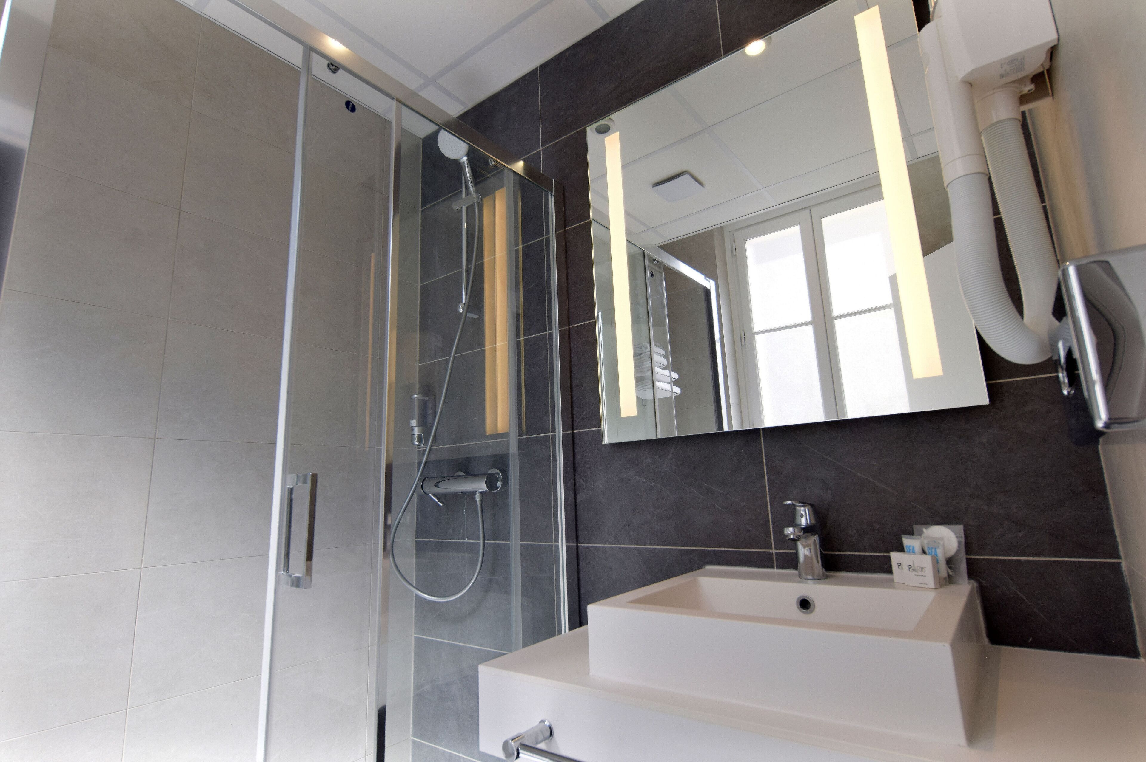 Foto - Avia Hôtel Saphir Montparnasse