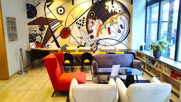 Coin salon dans le hall