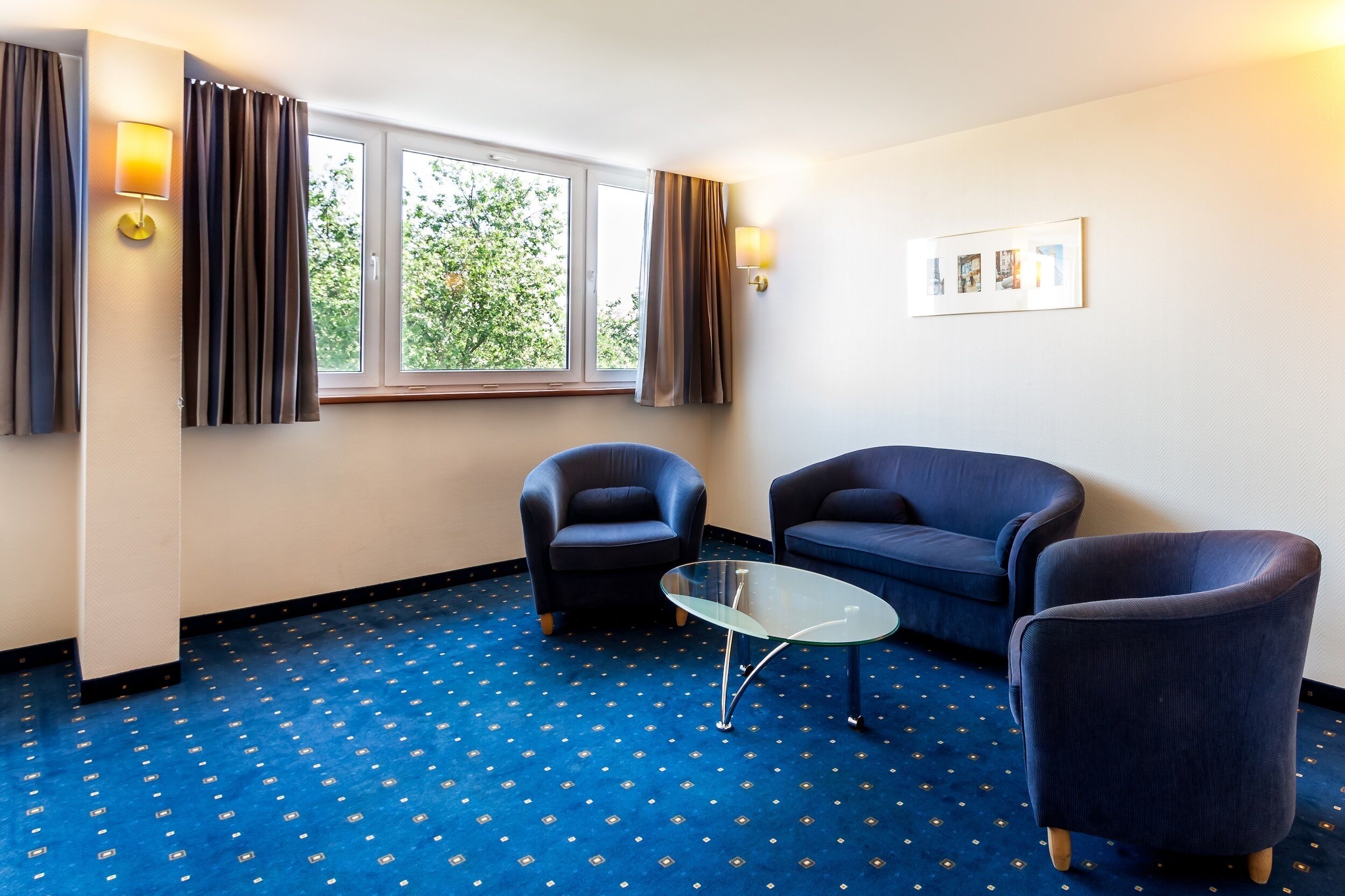 luxury apartment, 1 double bed | 1 bedroom, hypo-allergenic bedding, desk, free wifi