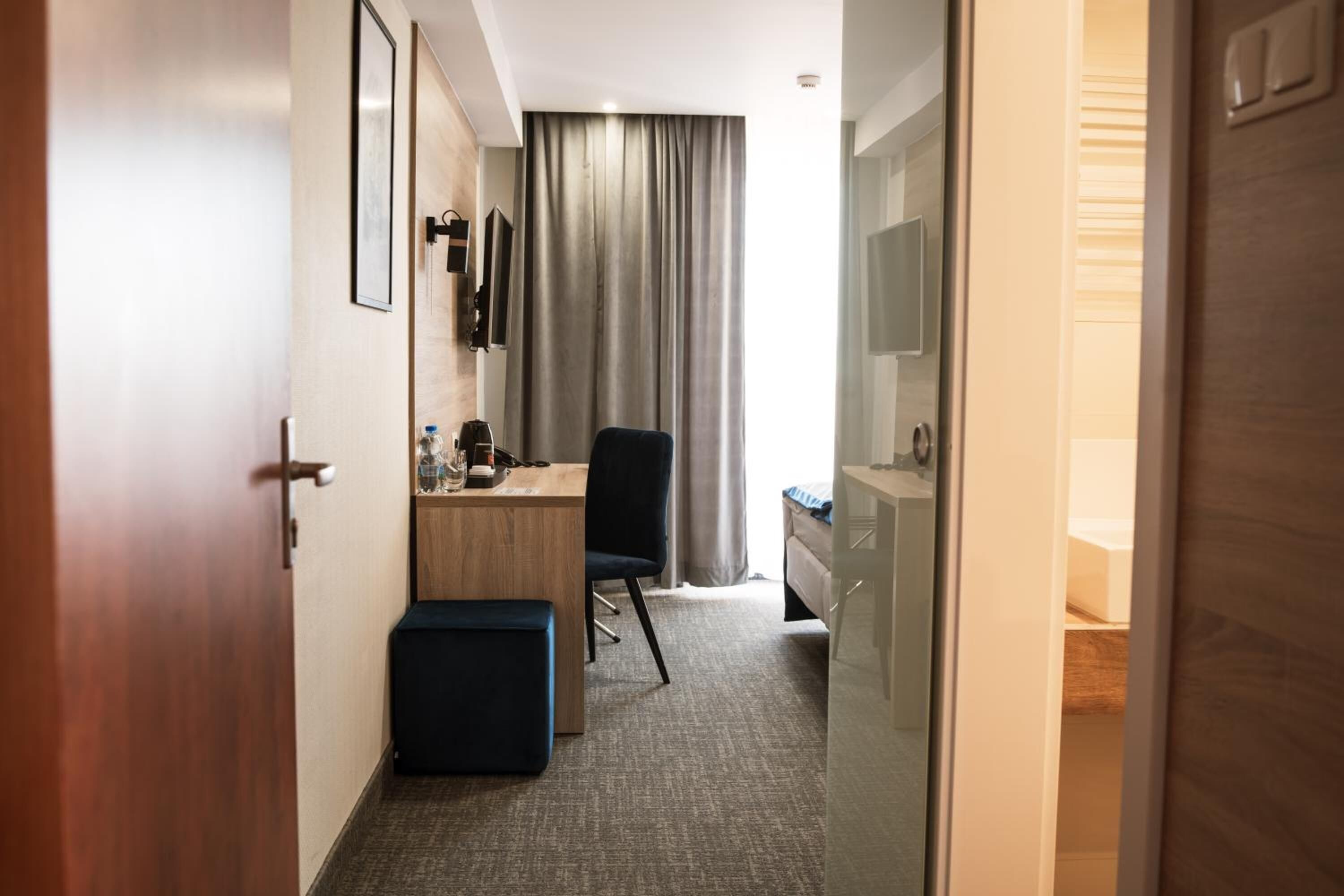 desk, iron/ironing board, free wifi, bed sheets