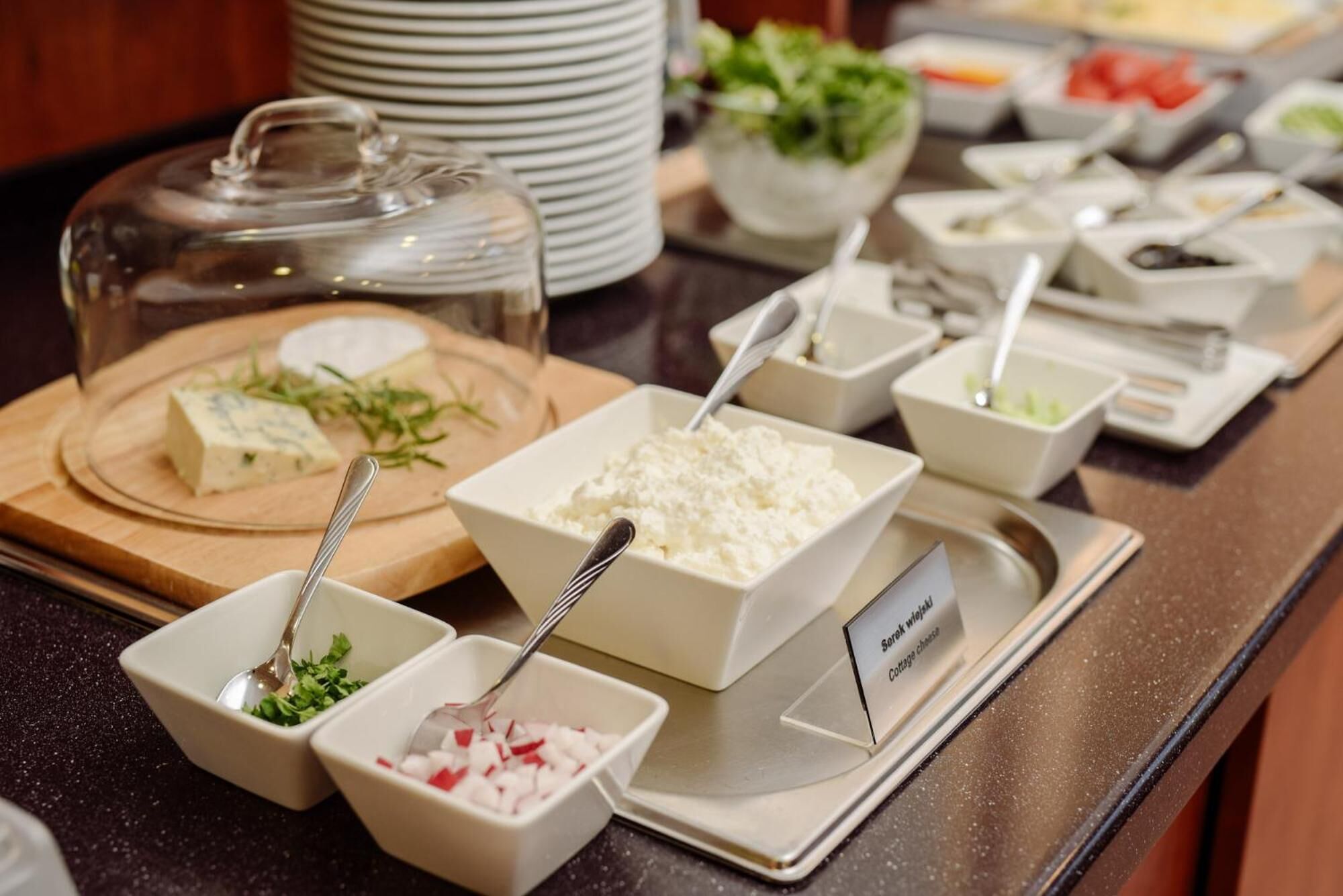 lunch and dinner served