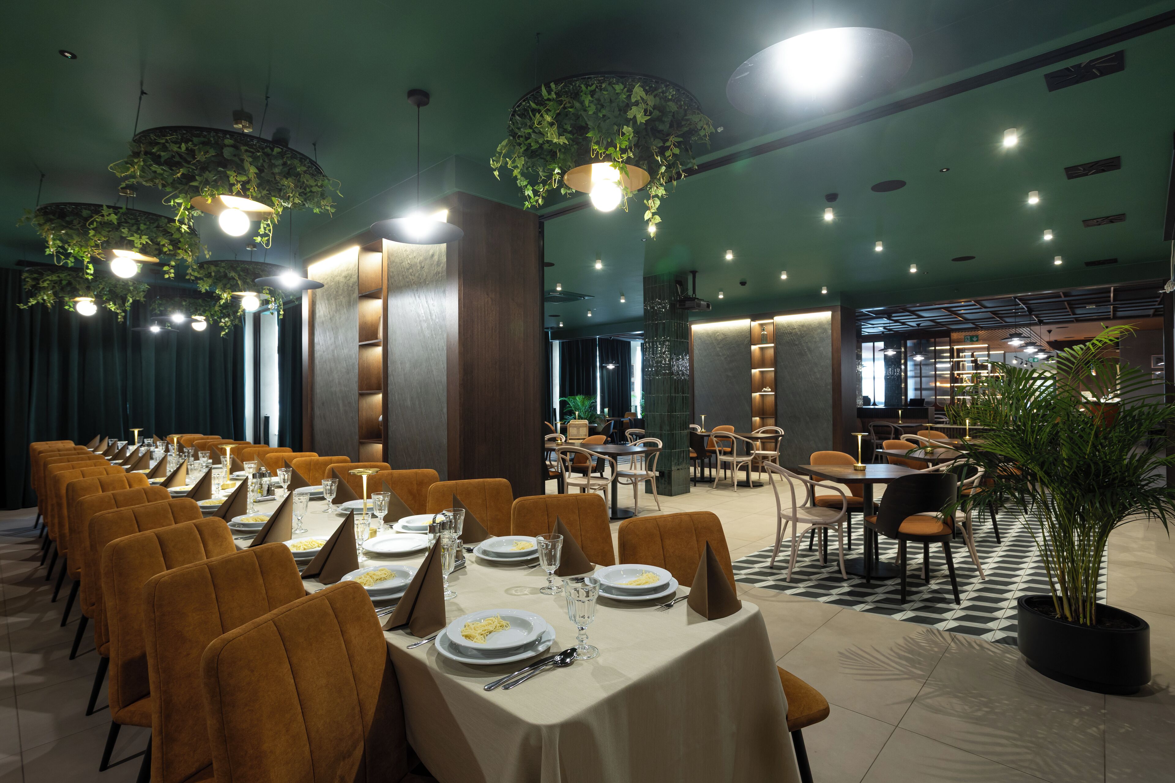 Lunch and dinner served