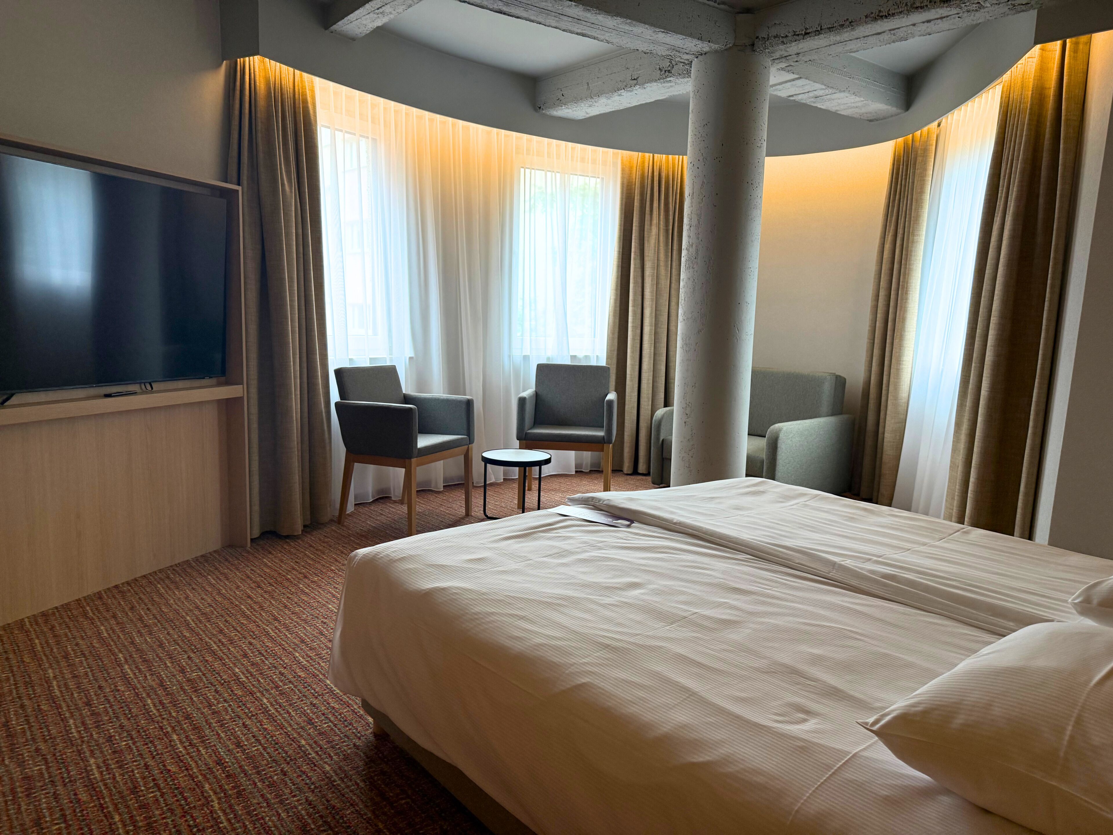 In-room safe, desk, laptop workspace, blackout drapes