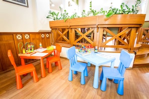Children’s play area – indoor