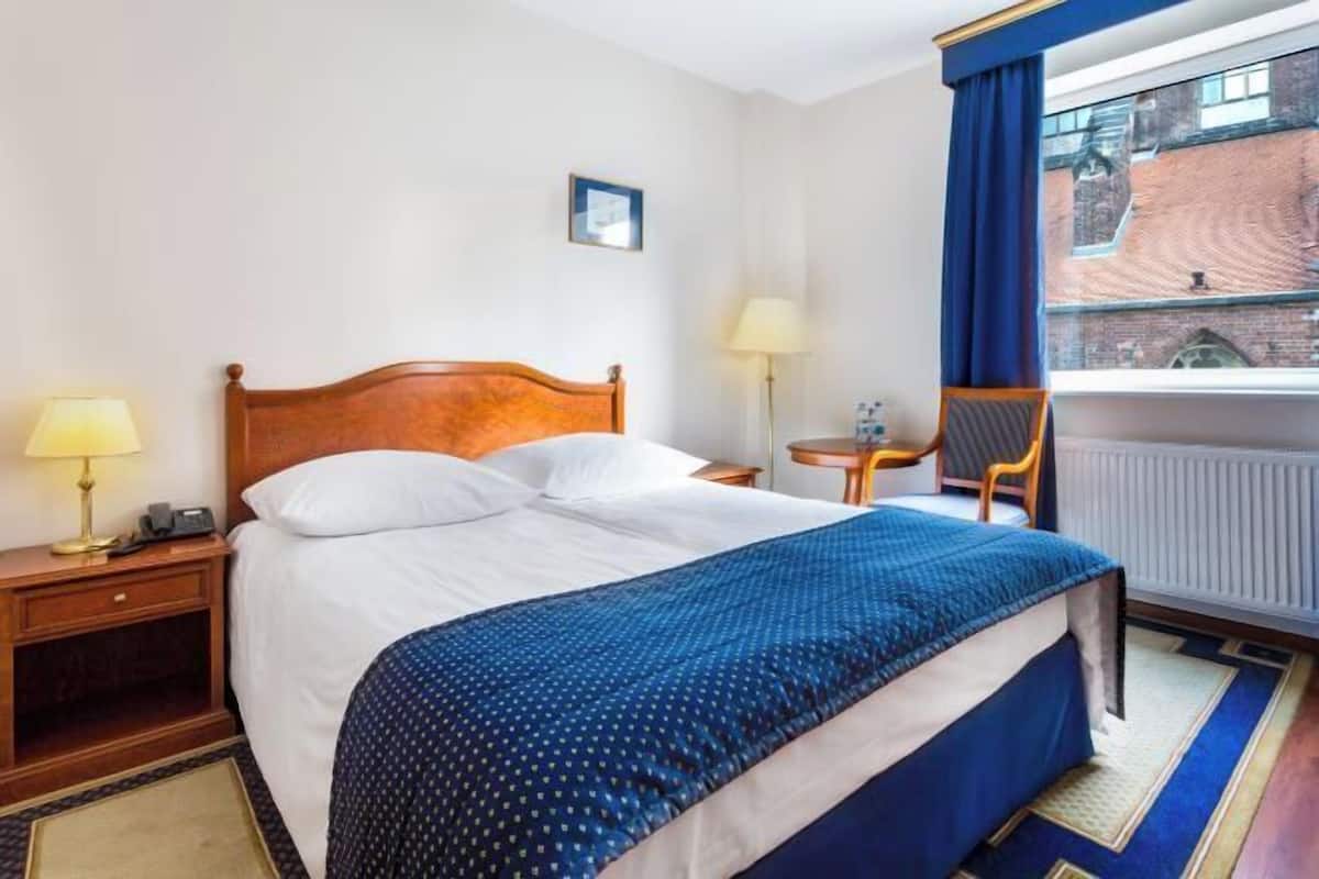 In-room safe, desk, laptop workspace, blackout curtains