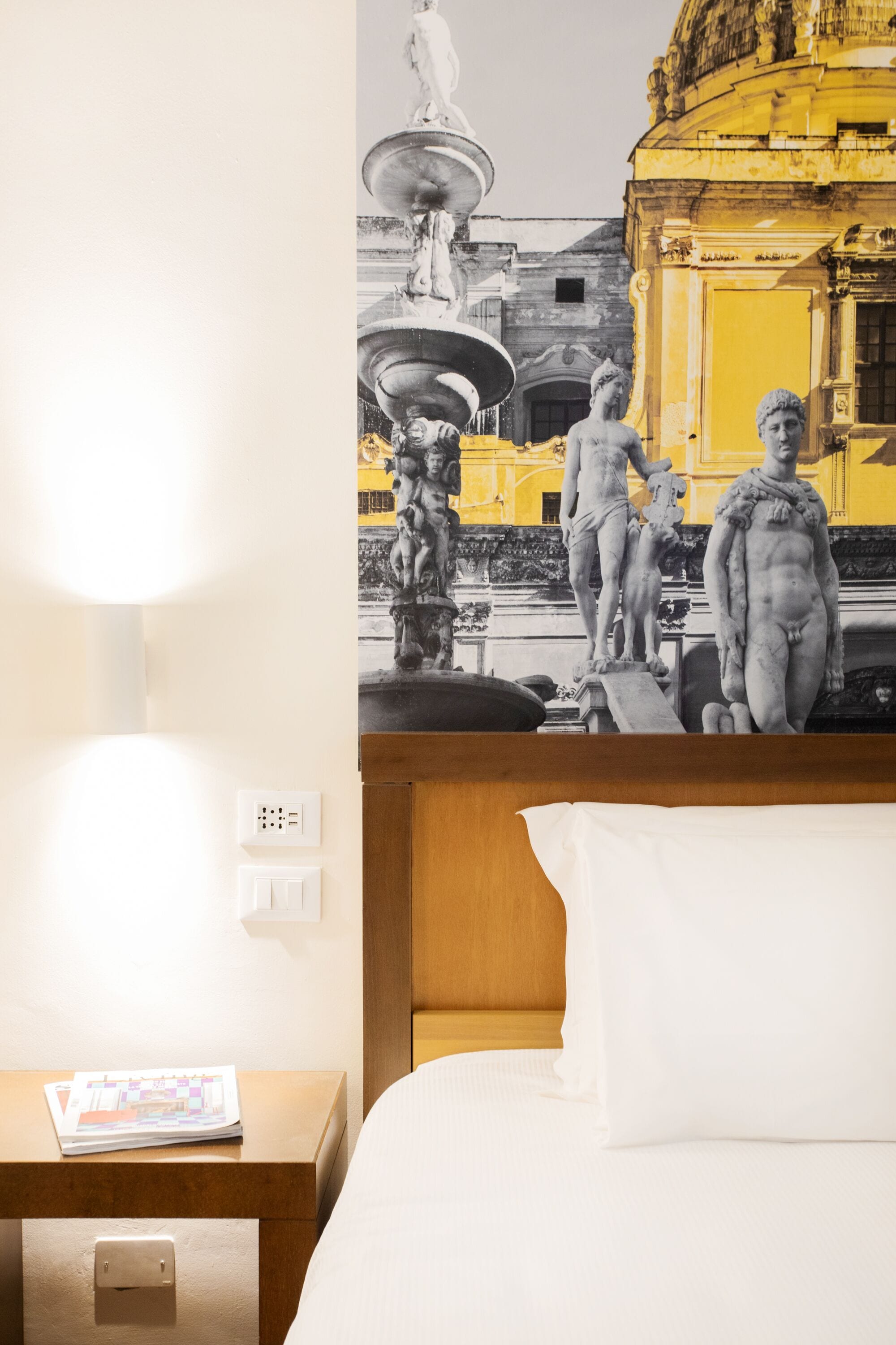 Betten mit Memory-Foam-Matratzen, Zimmersafe, Schreibtisch