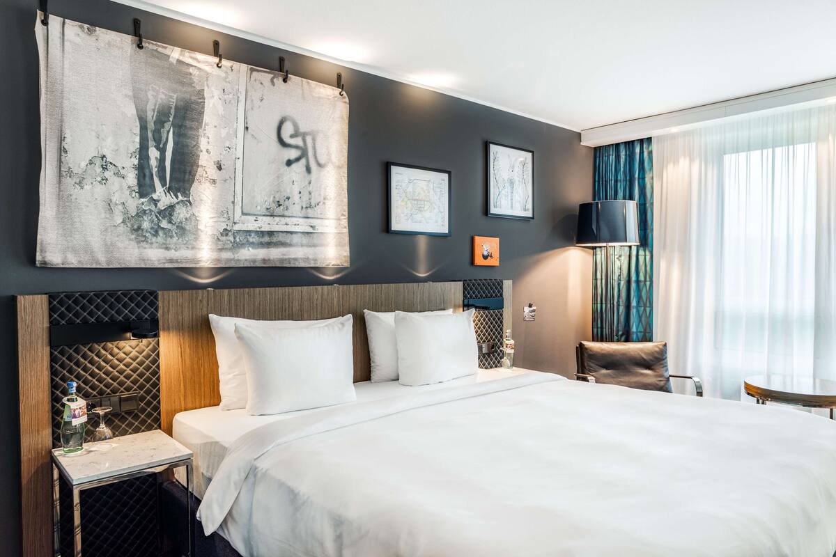 superior room | 1 bedroom, premium bedding, minibar, in-room safe