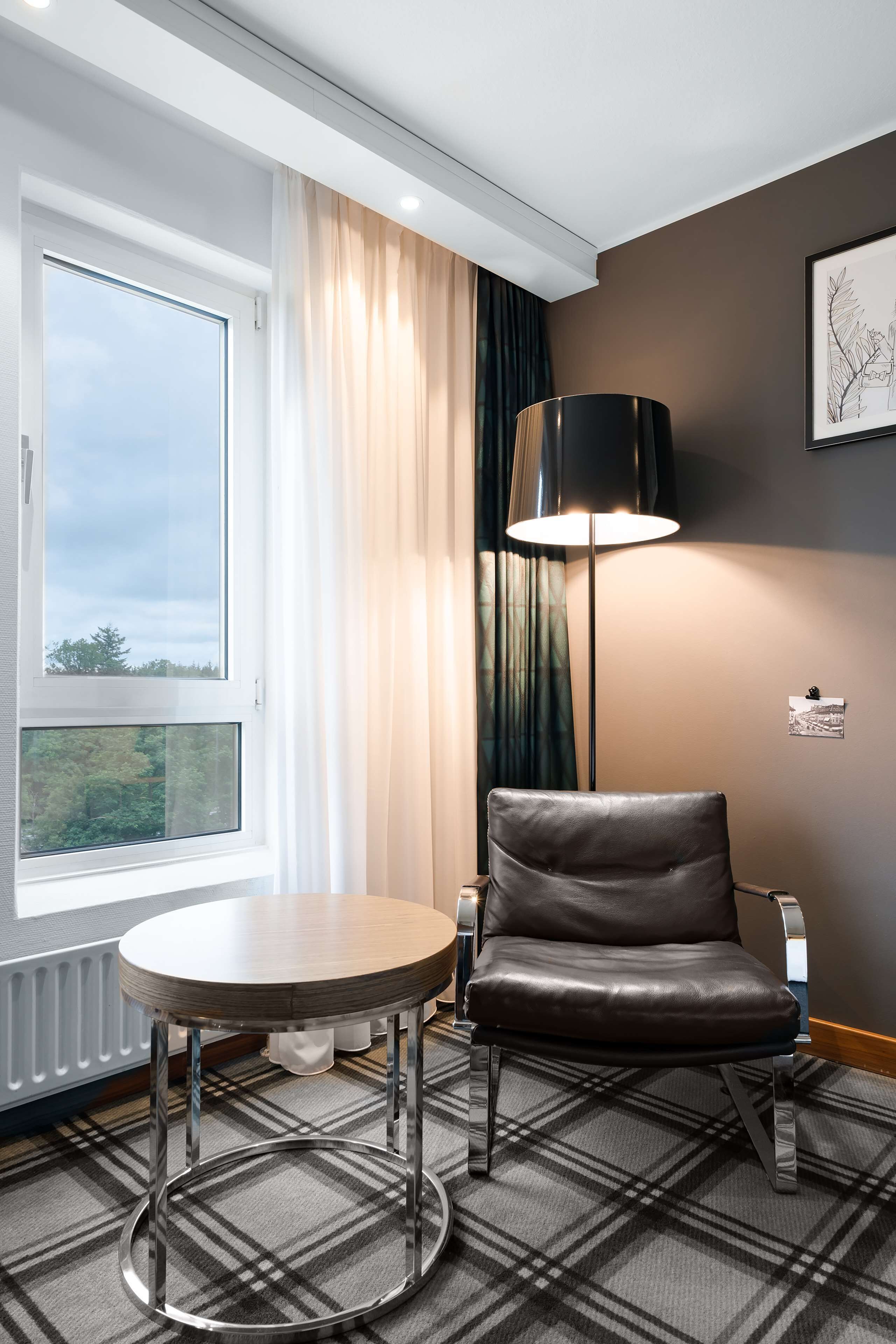 premium room | 1 bedroom, premium bedding, minibar, in-room safe