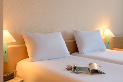 Chambre, 2 lits une place (New Sleep Easy Concept) | Bureau, chambres insonorisées, Wi-Fi gratuit, draps fournis