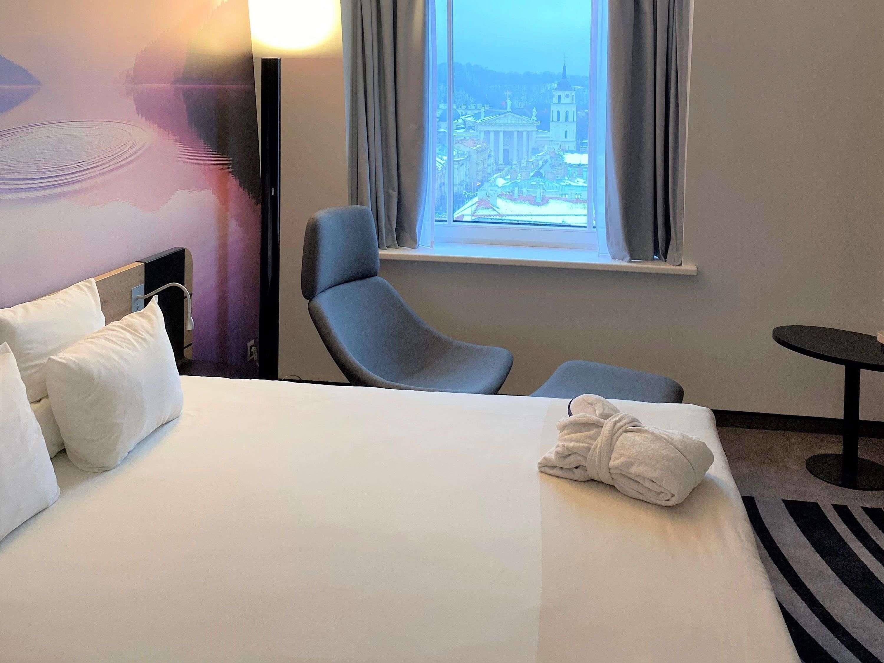 Suite, 1 soverom | Sengetøy av topp kvalitet, minibar, safe på rommet og skrivebord